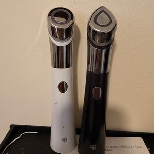 Medicube Airshot and Age H device. Dual Tone Skincare Tool Set